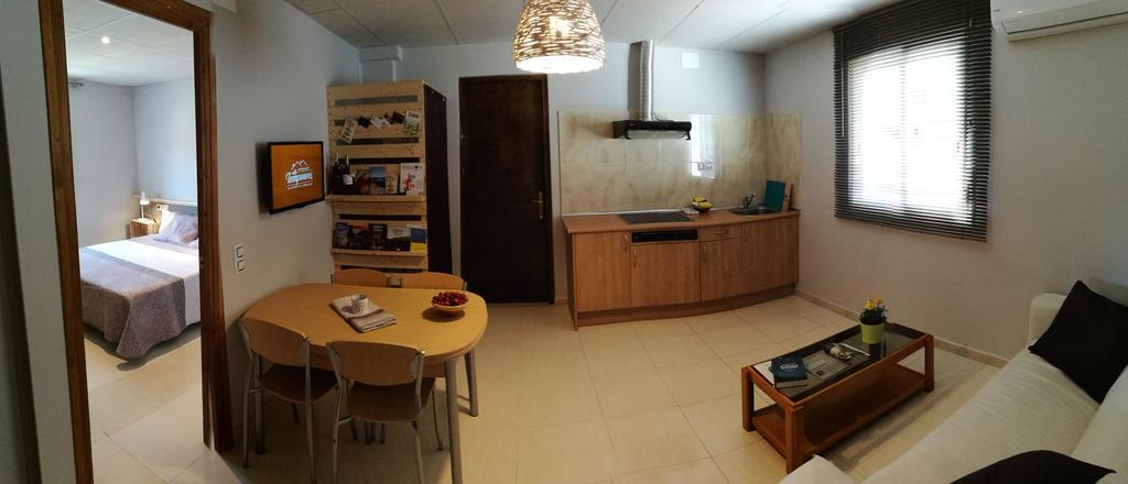 Apartaments Els Temporers Corbera Екстер'єр фото